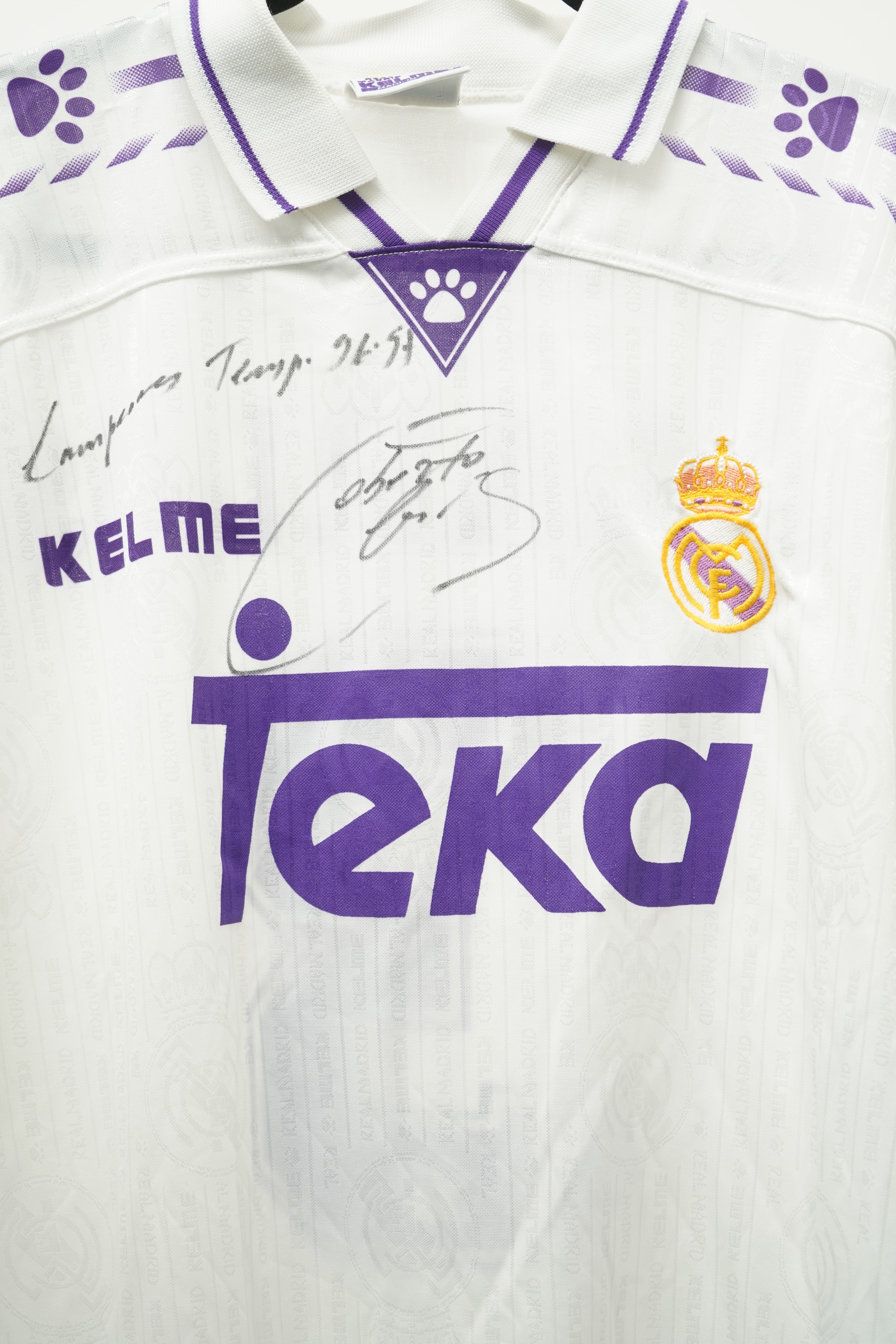Real Madrid 1996 Local Roberto Carlos #3 (firmada) - Talla L