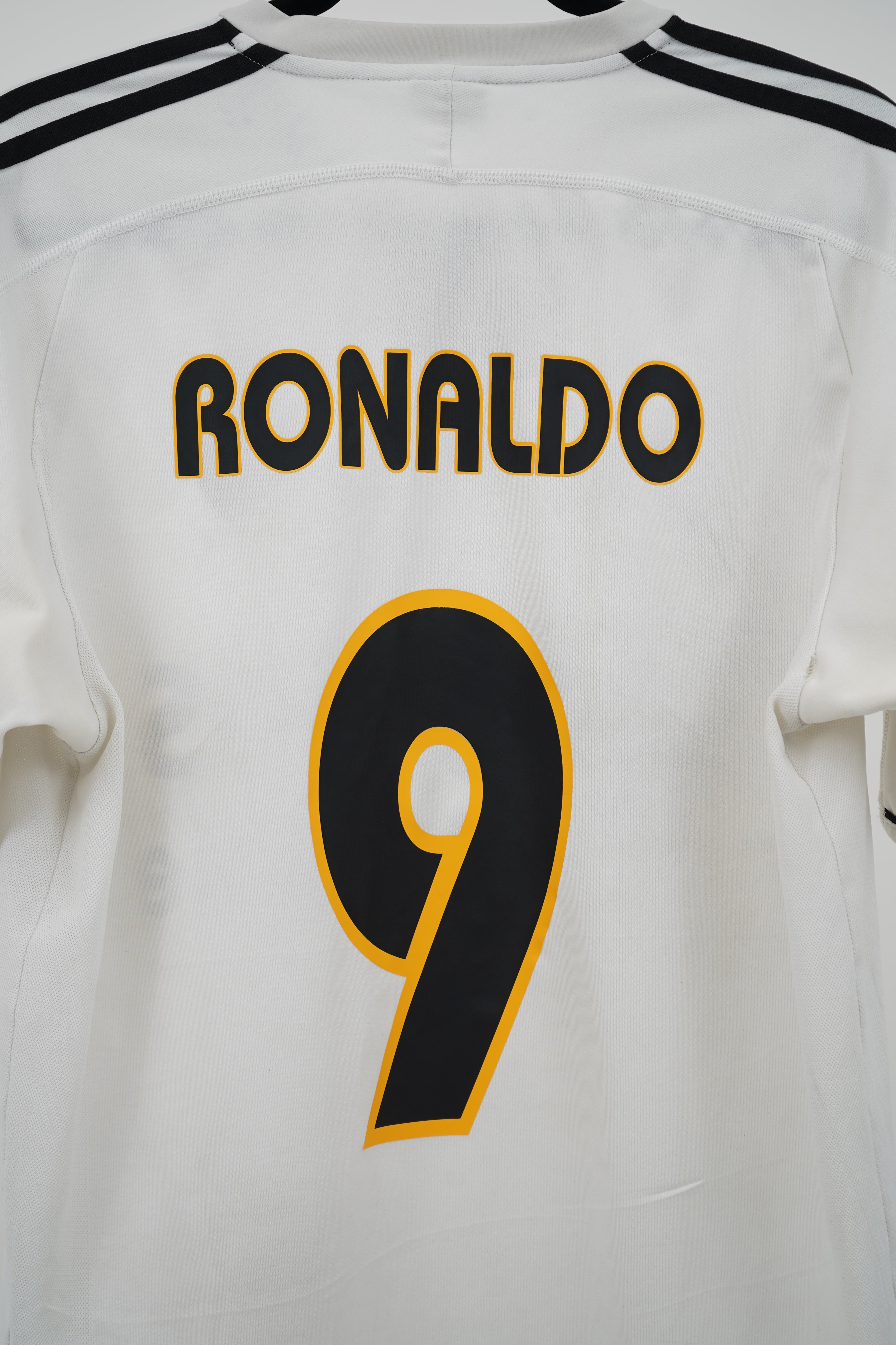 Real Madrid 2004 Home Ronaldo #9 - Size M