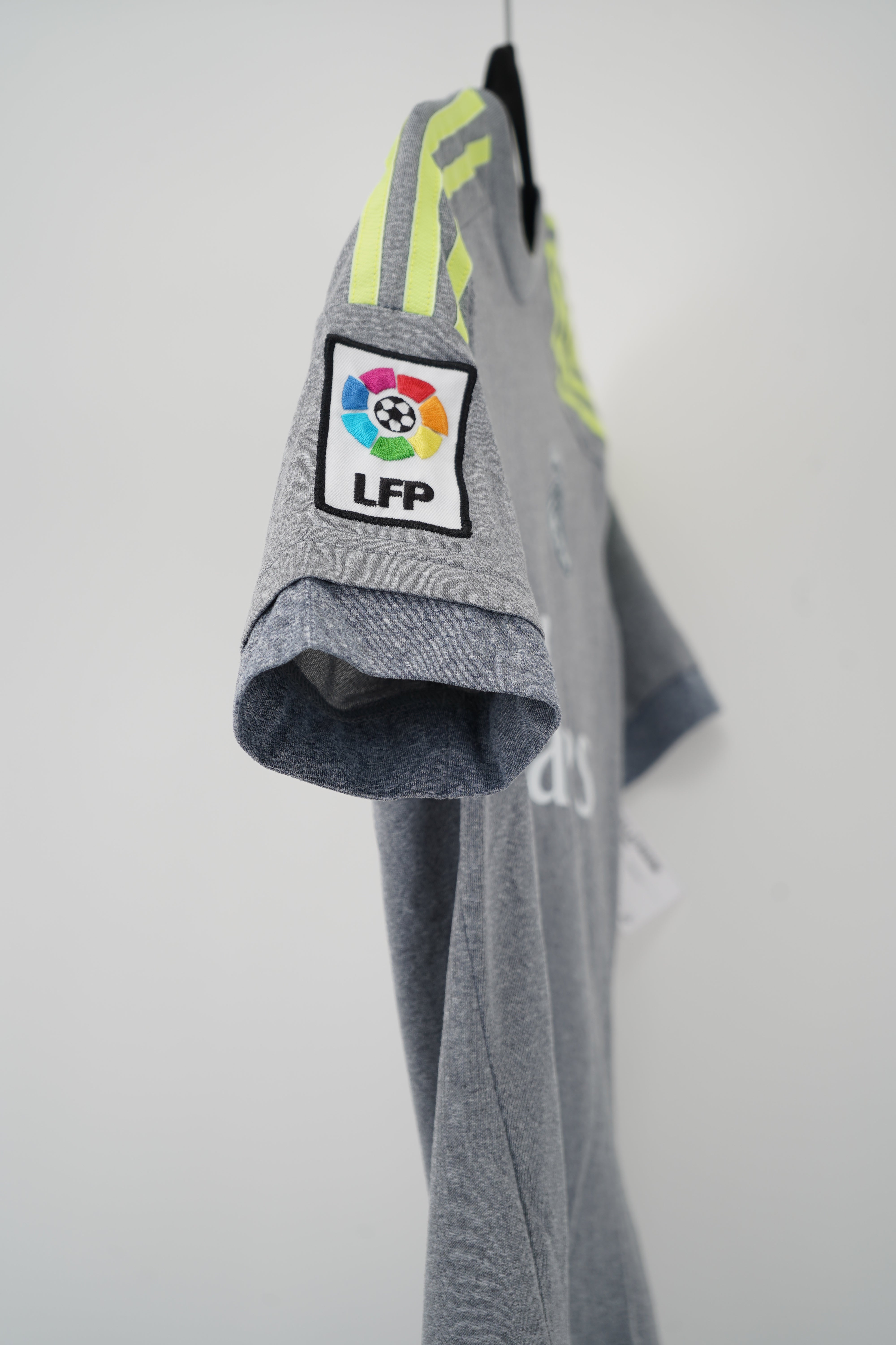 Real Madrid Visitante 2015-2016 - Talla M (Niño)