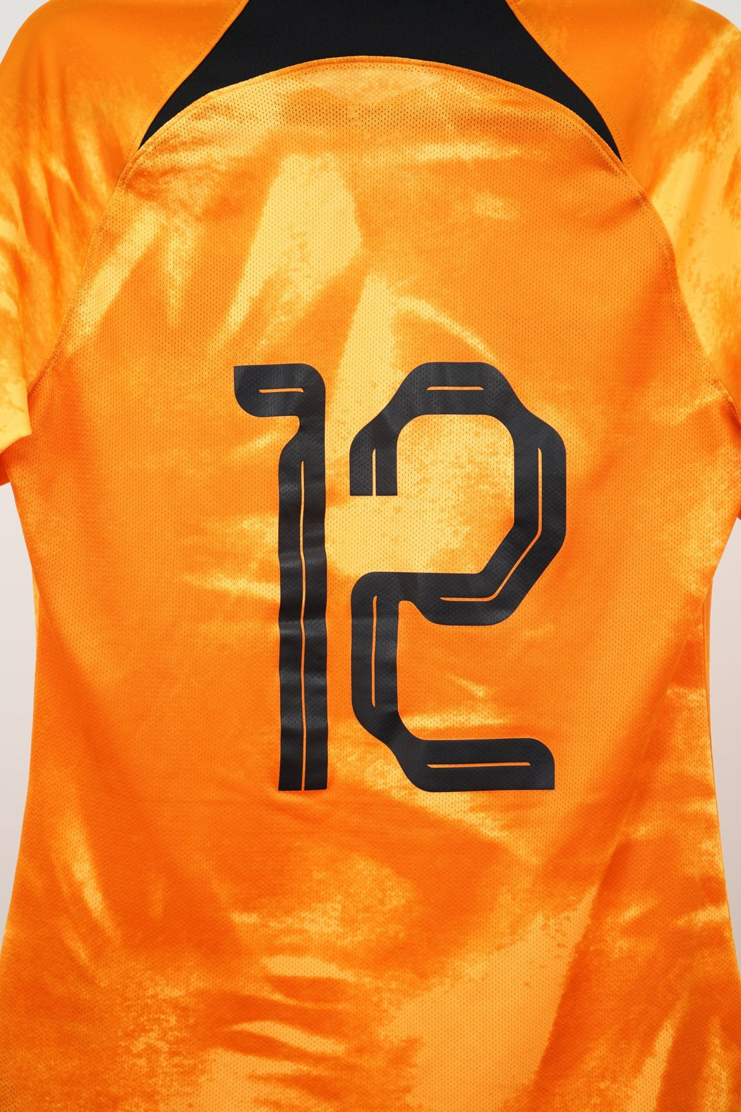 (Utileria) Paises Bajos 2022 Local 12 - M (9/10) - The Football Room Mty