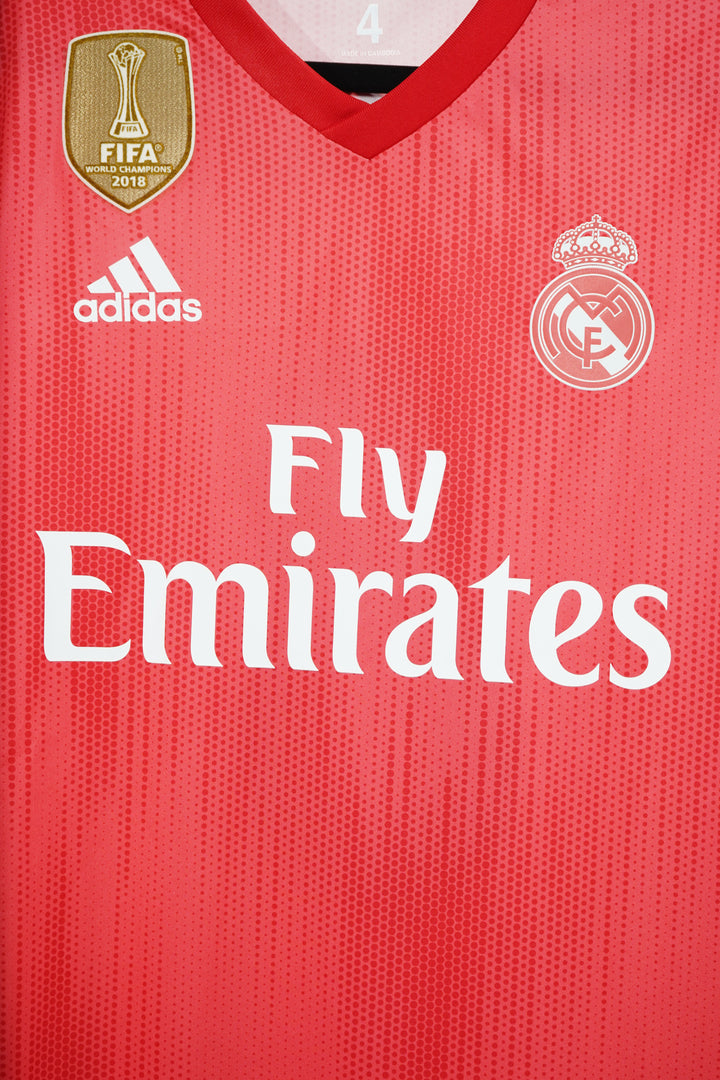 (Match Issued) Real Madrid 2018-19 Alternativa #8 Kroos