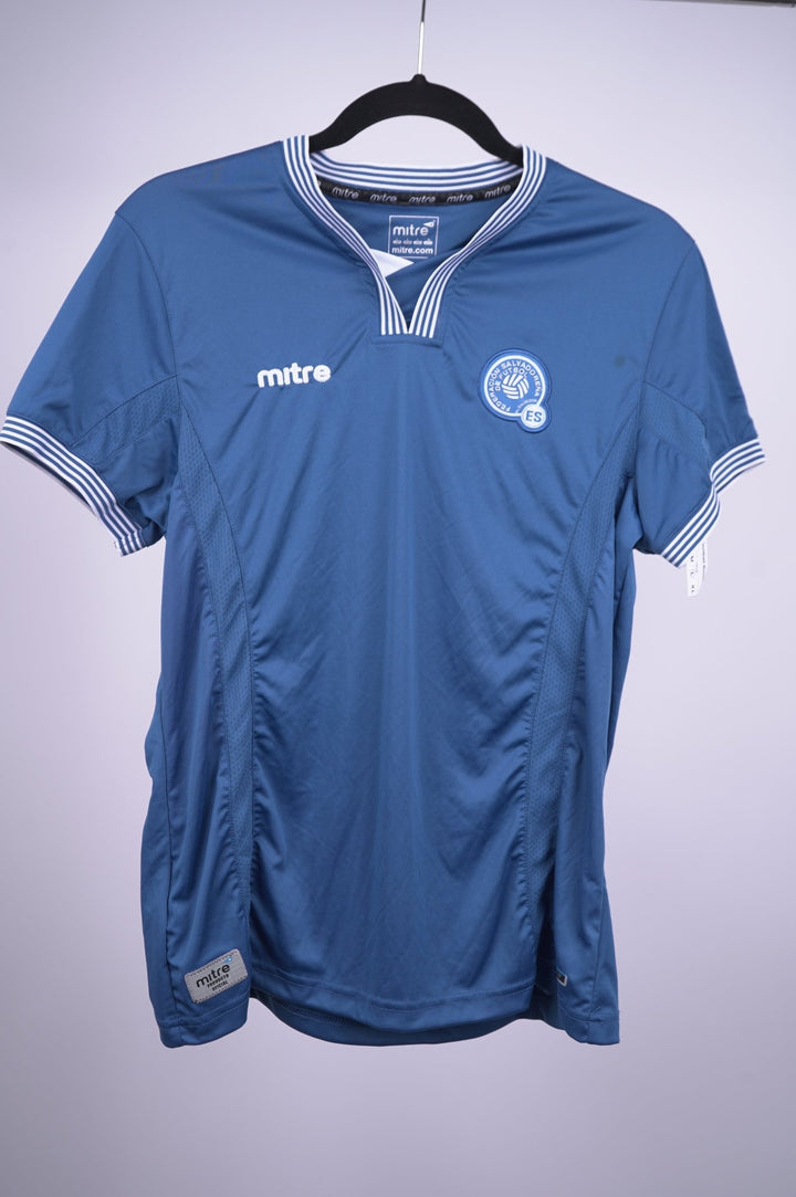 El Salvador femenil local 2015 - 16 - The Football Room Mty