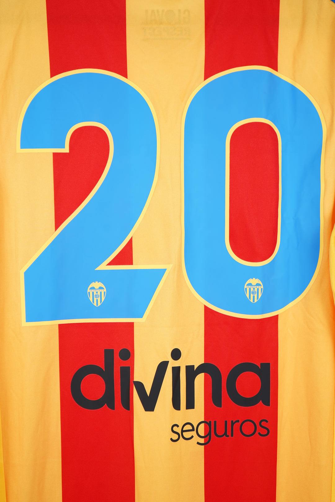 Valencia 2015-2016 #20 - L (7/10)