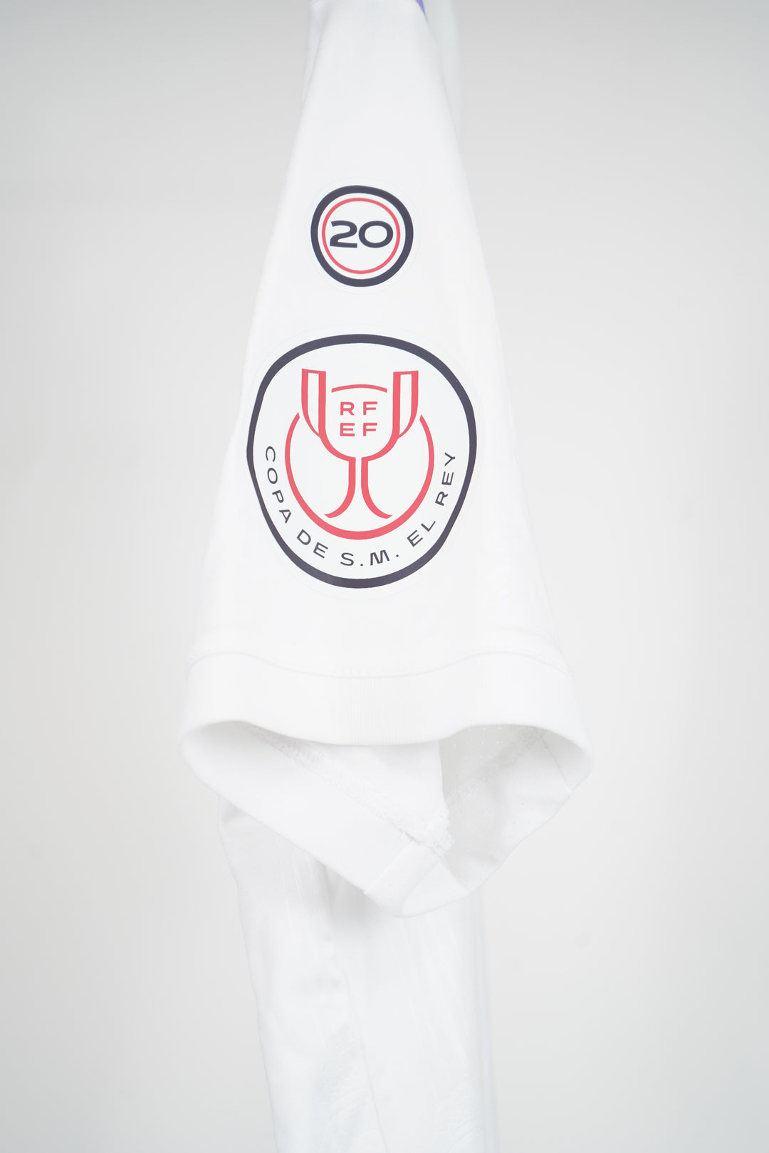 Real Madrid 2023 Campeon de copa #20 -L (10/10)