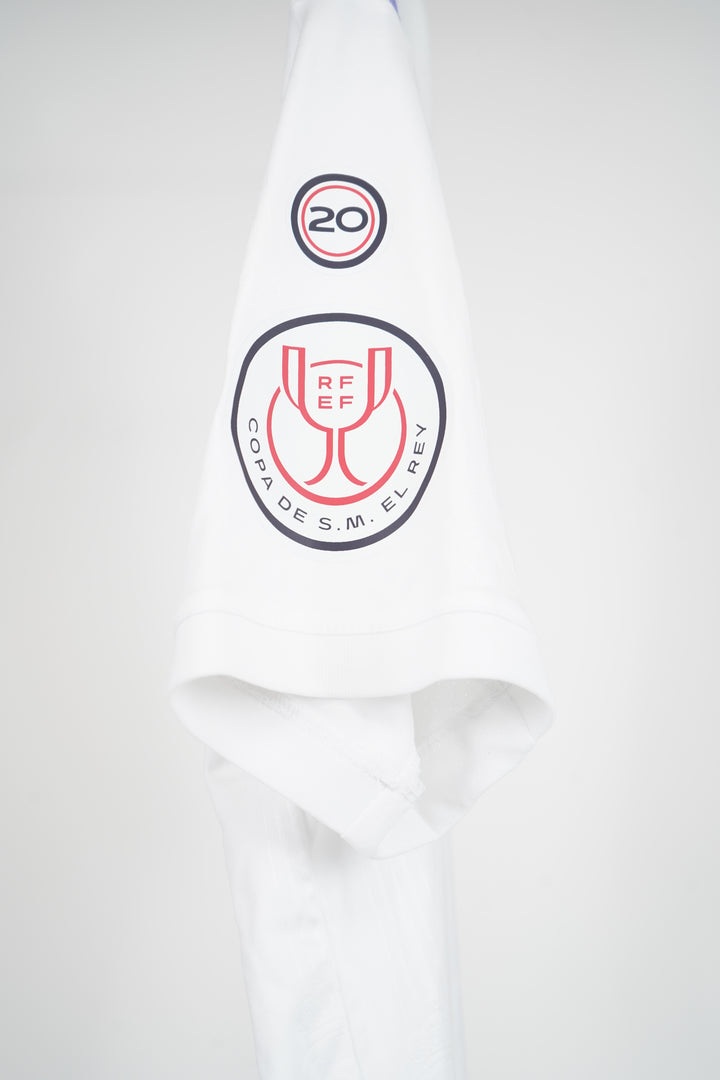 Real Madrid 2023 Campeon de copa #20 -L (10/10)