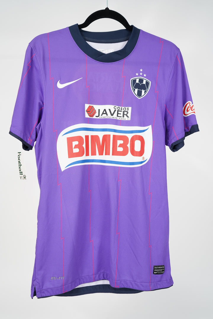 Rayados 2010-2011 - S (7/10)