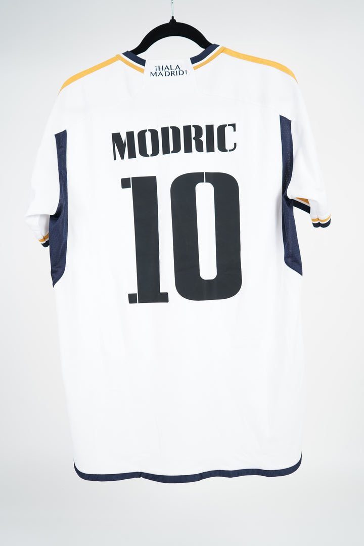 Real Madrid 2023-2024 #10 Modric - M (8/10)