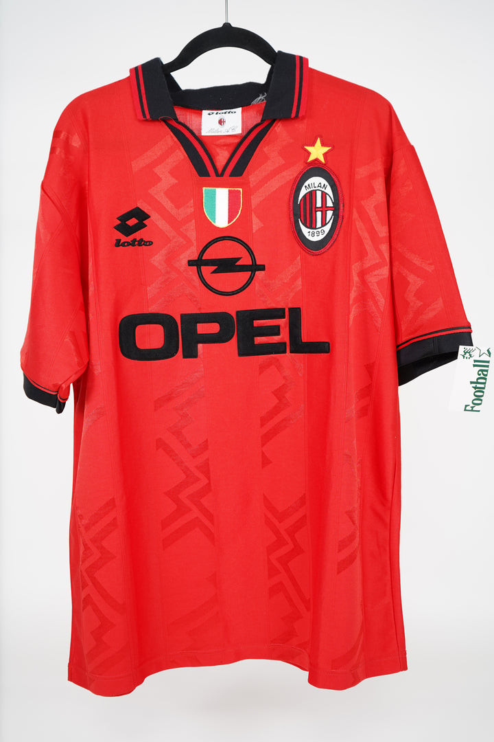 Milan 1996-1997 - L (8/10)