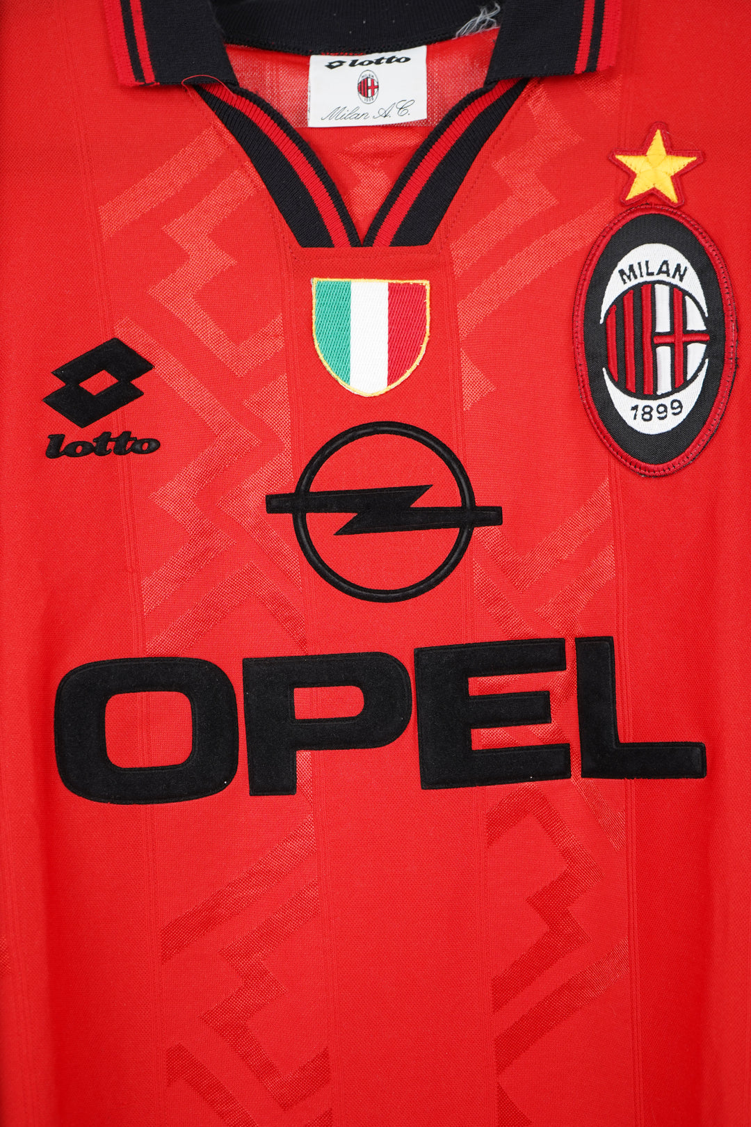 Milan 1996-1997 - L (8/10)