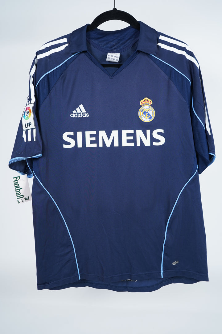 Real Madrid 2004-2005 - M (7/10)