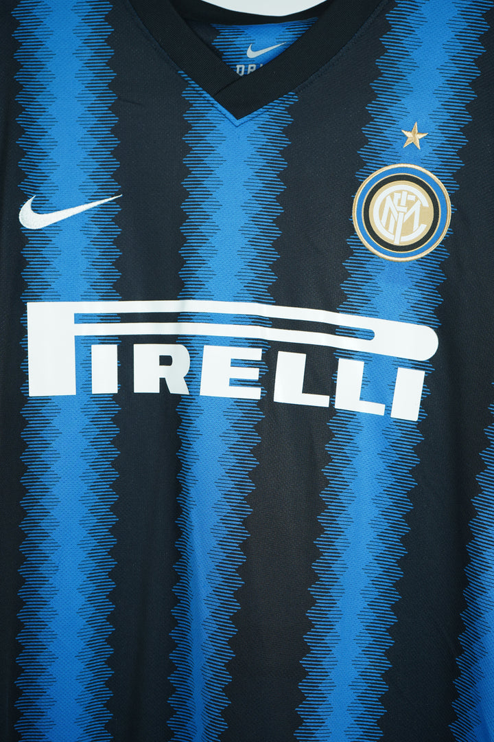 Inter Milan 2010-2011 Eto #9 - L (9/10)