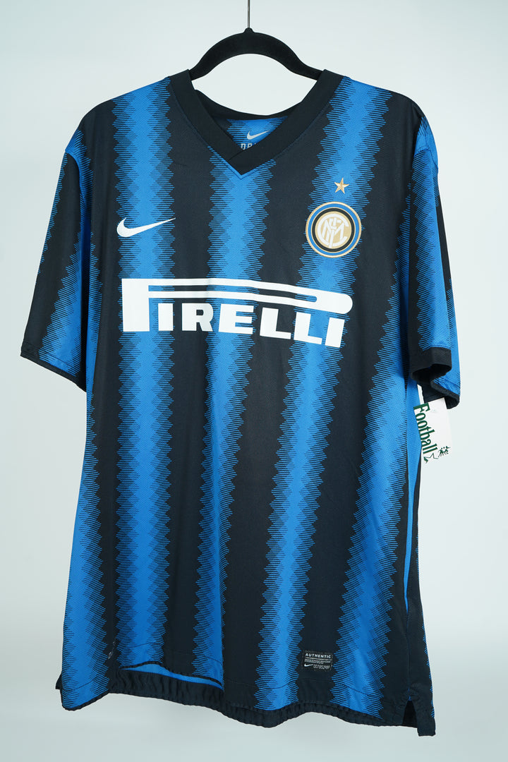 Inter Milan 2010-2011 Eto #9 - L (9/10)