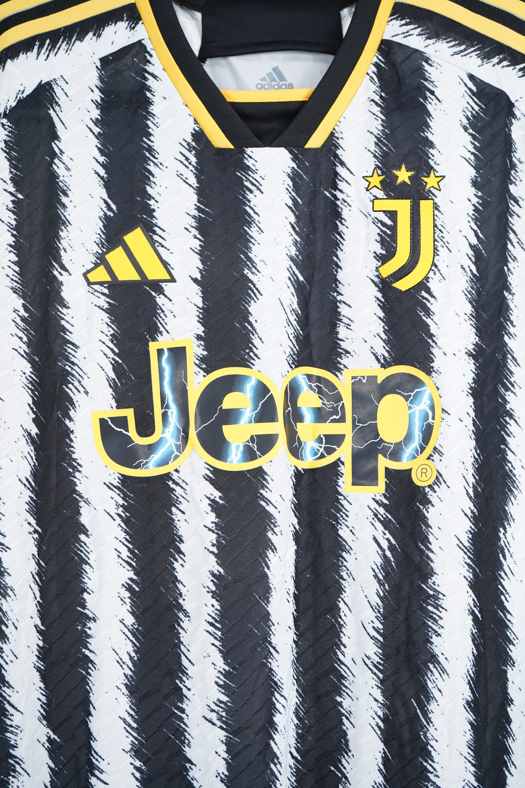 (Utileria) Juventus 2023-2024 #16 McKennie - L (9/10)