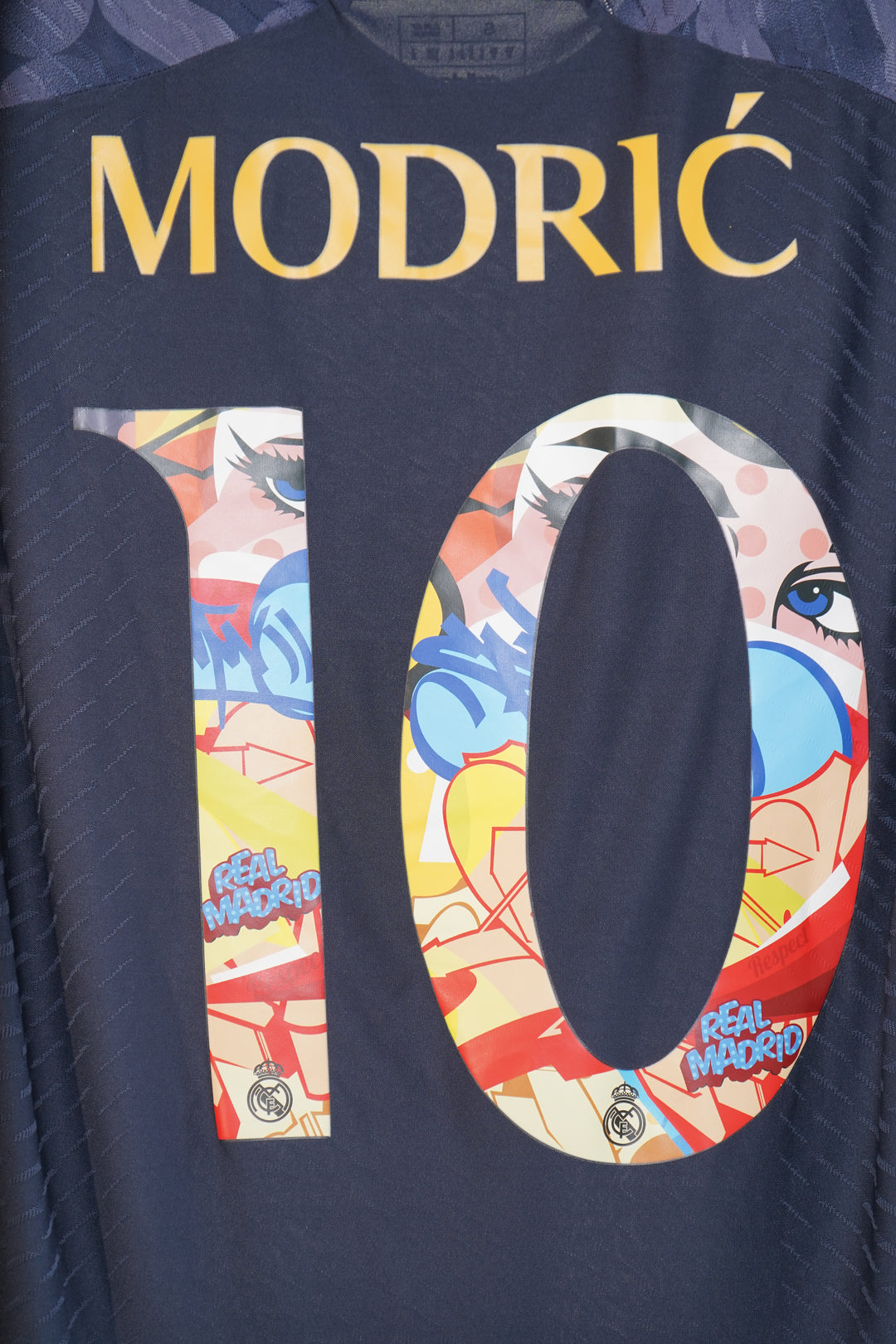 (Utileria) Real Madrid 2023-2024 #10 Modric - S (9/10)