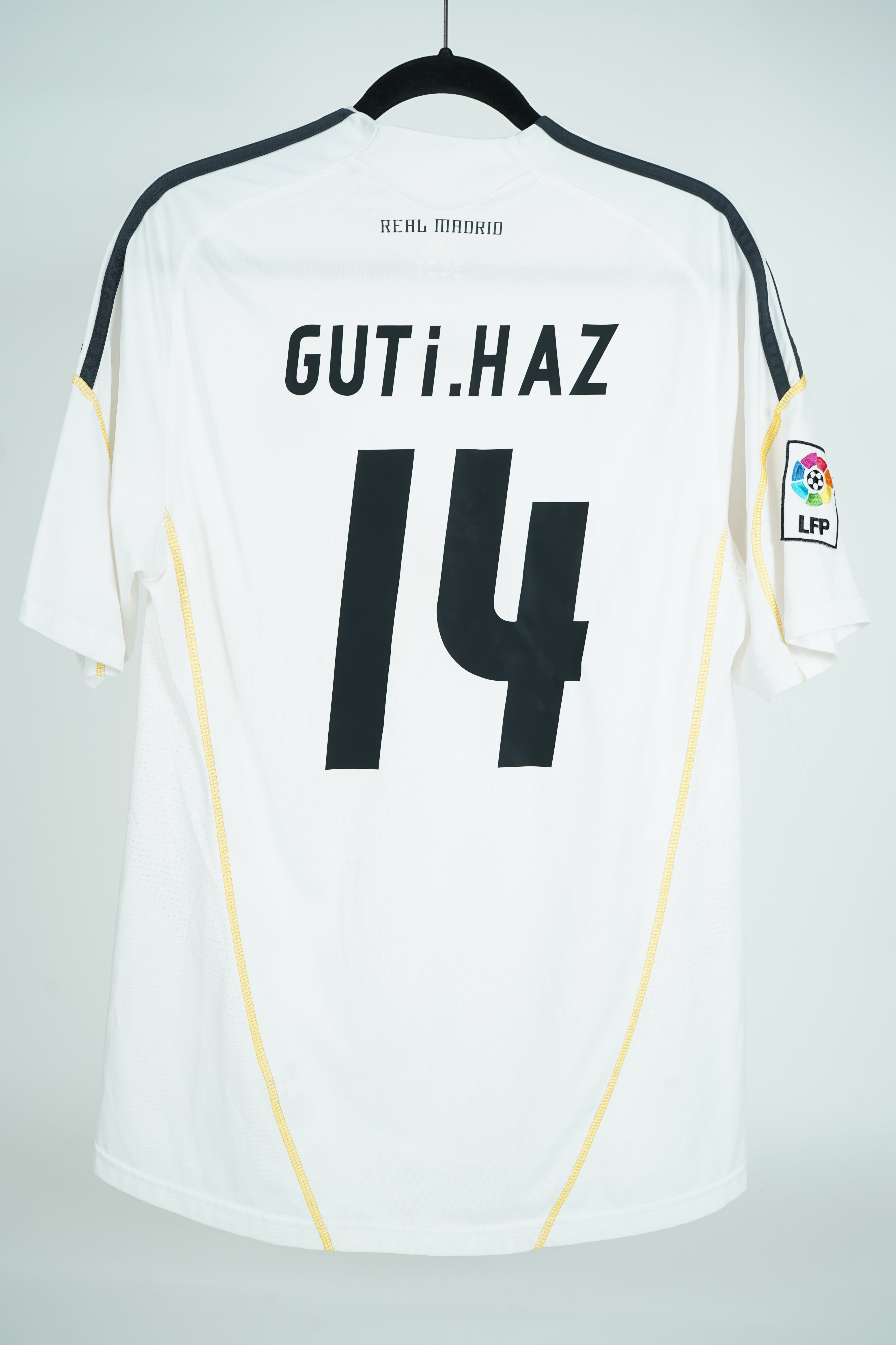  Real Madrid Guti 14 ユニフォーム Real Madrid 2009-2010 #14 Guti - M (8/10) – The Football Room Mty