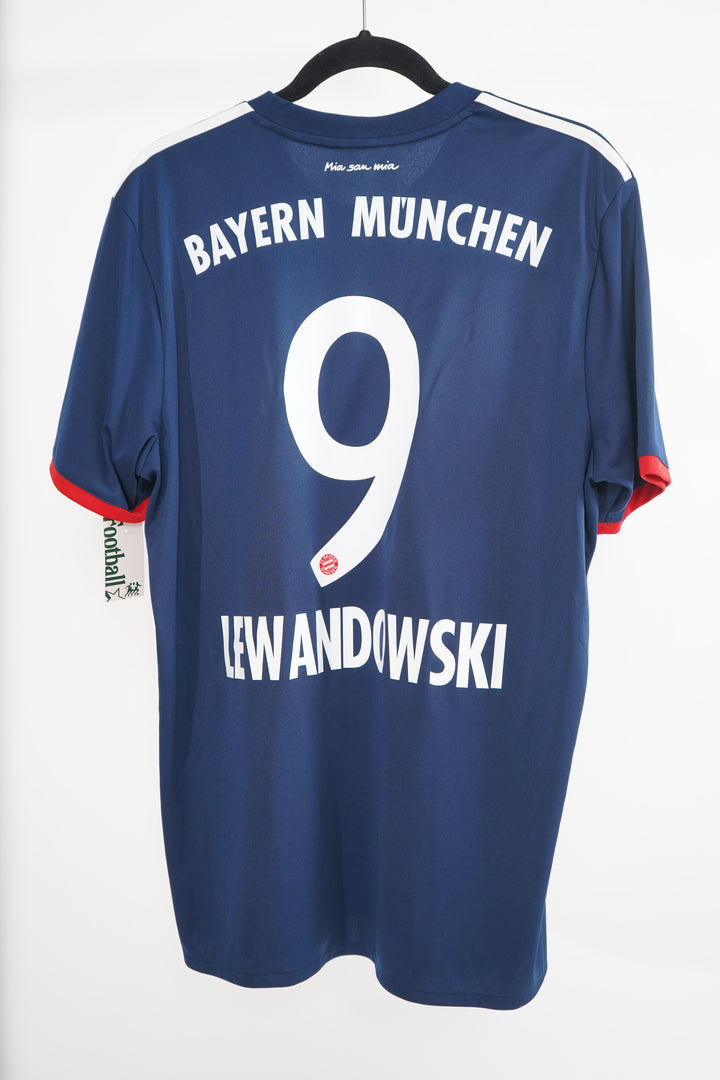 Bayern Munich 2017-2018 #9 Lewandowski - L (9/10)