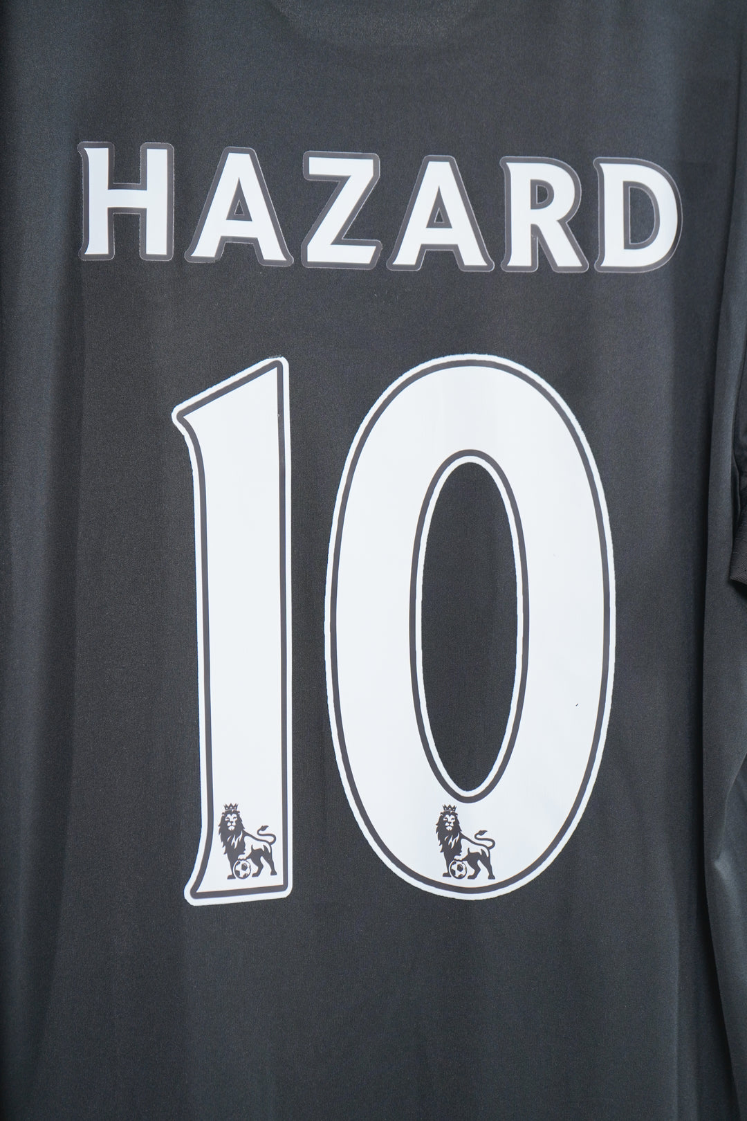Chelsea 2016-17 Hazard #10 - L (9/10)