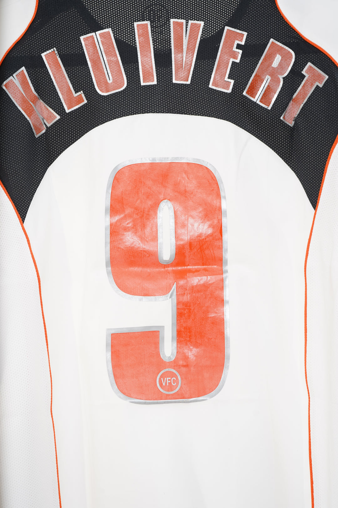Valencia 2004-05 - Kluivert #9 - M (7/10)