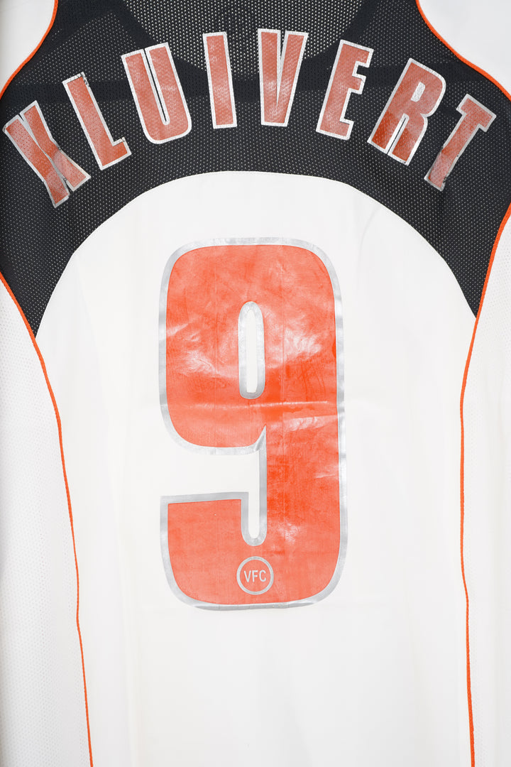Valencia 2004-05 - Kluivert #9 - M (7/10)