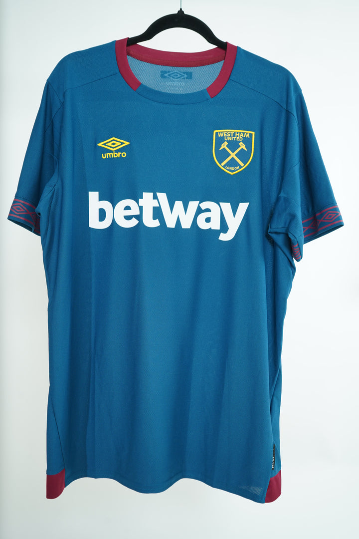 West Ham 2018-19 Chicharito #17 - L (9/10)