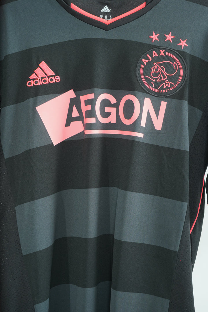 Ajax 2013-2014 #10 De Jong - M (9/10)
