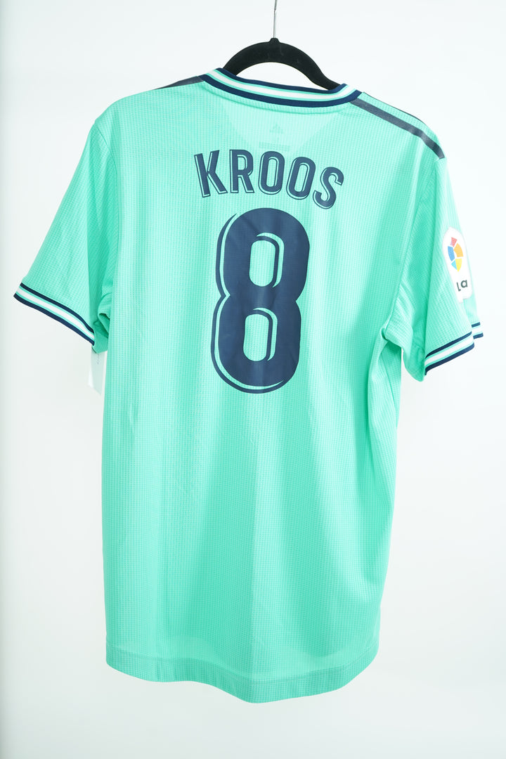 Real Madrid 2019-2020 #8 Kroos - M (9/10)