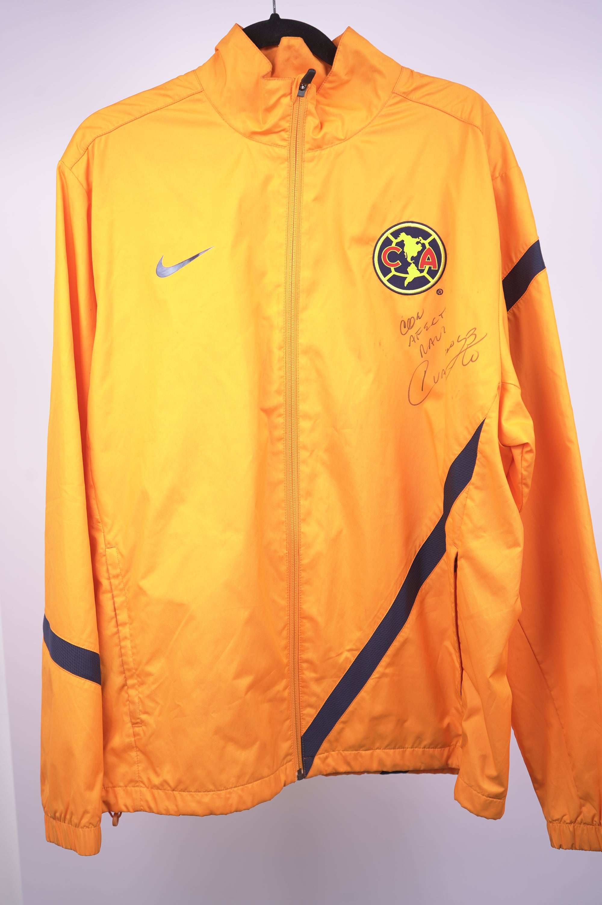 Chamarra Club America 2000s firmado Cuauhtemoc Blanco