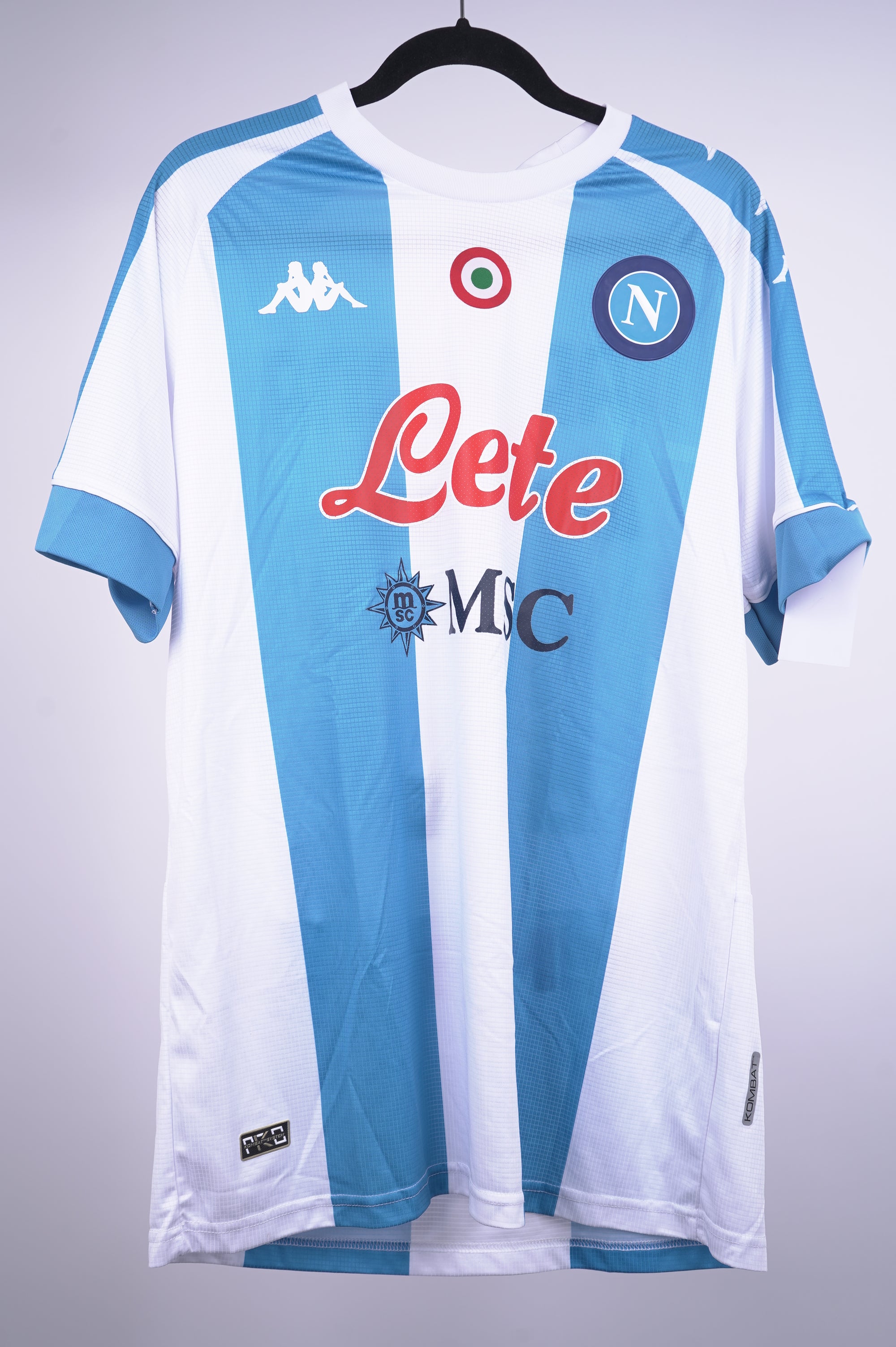 Napoli Local 2020-2021 parche Serie A y Campeón Maradona 10