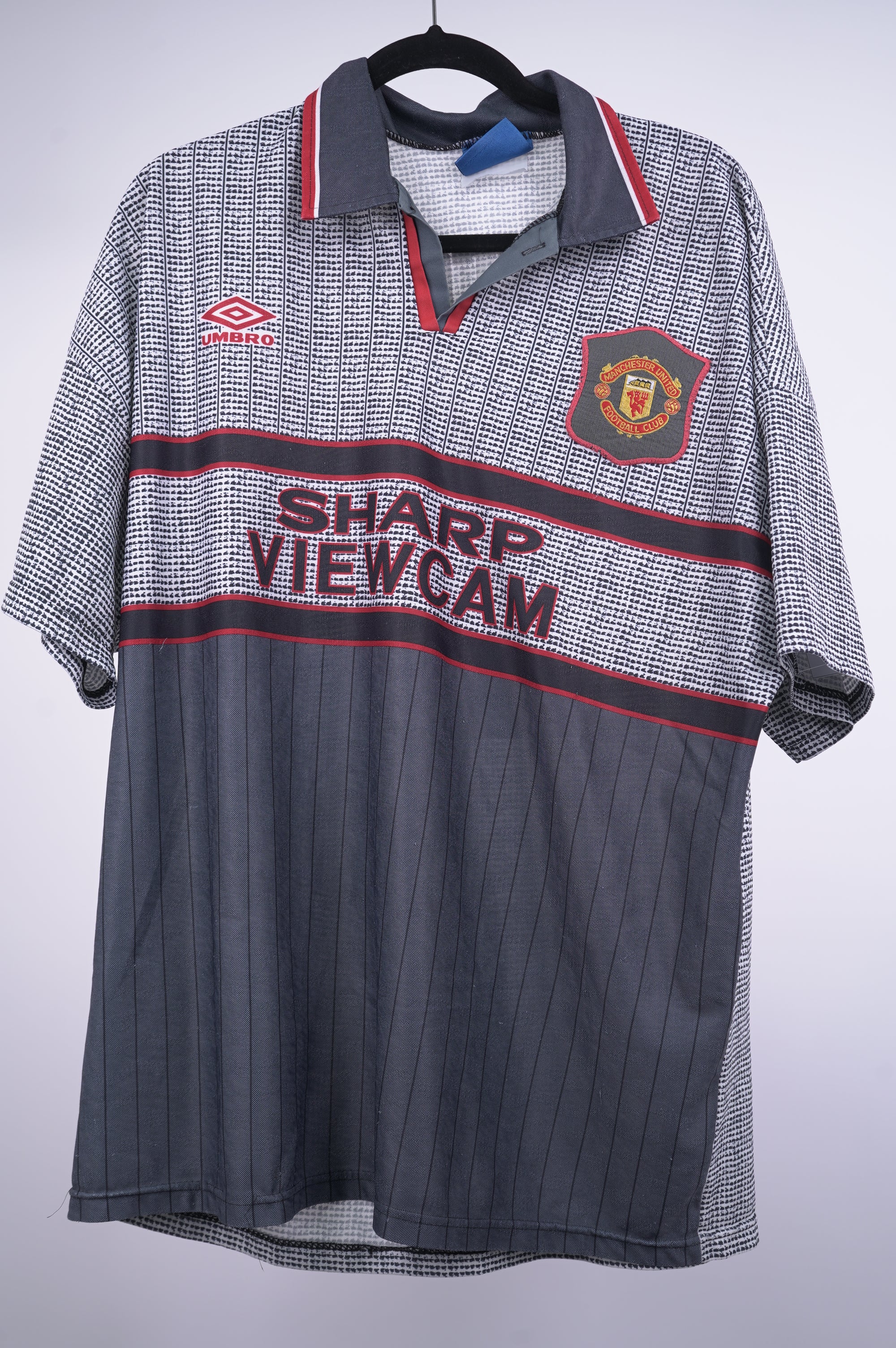 Manchester United 1995 tercera equipación Cantona 7 (firmada c/ certificado)