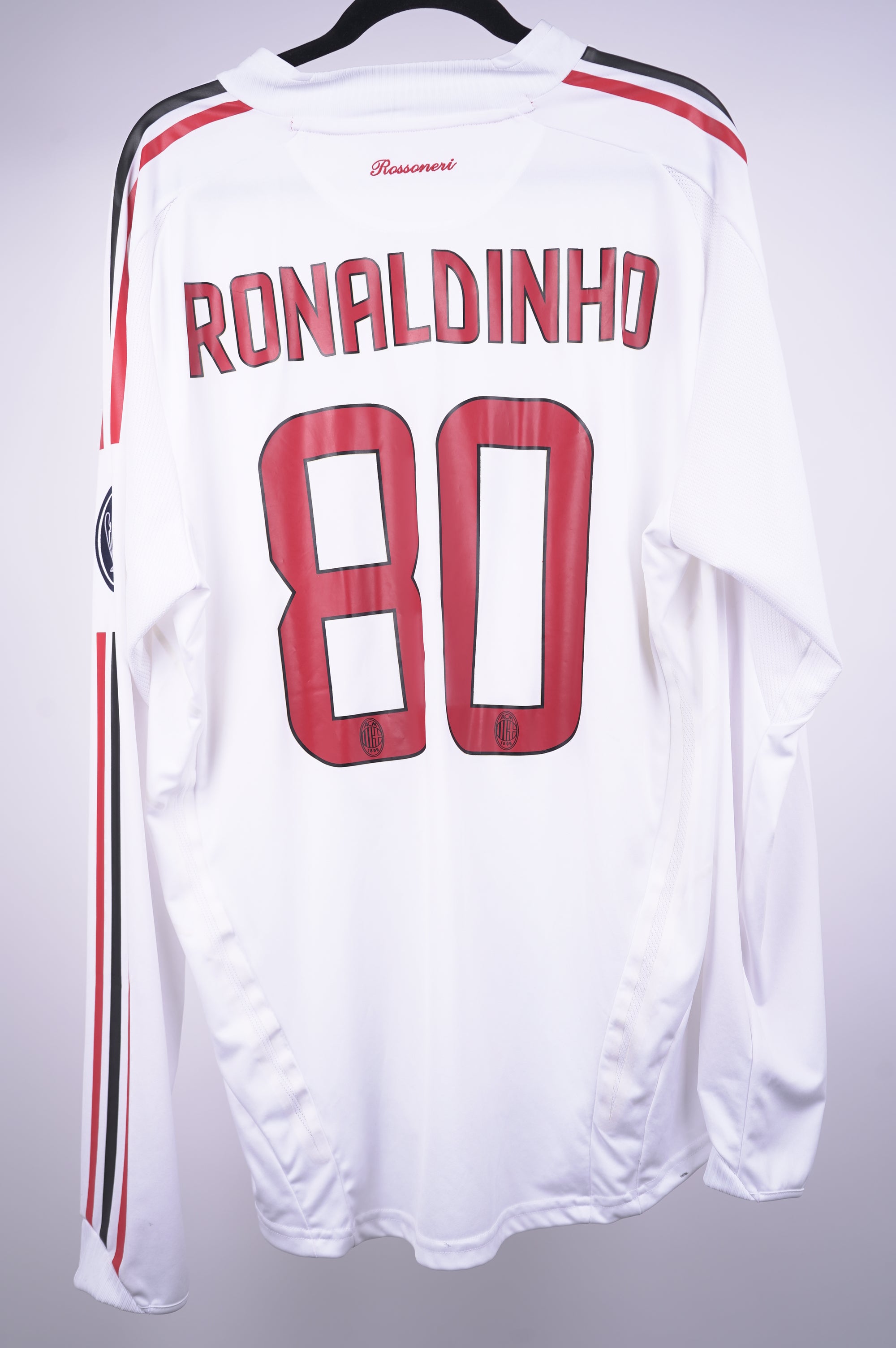 AC Milan 2008 Visitante Ronaldinho 80 parche campeón mundial de clubes